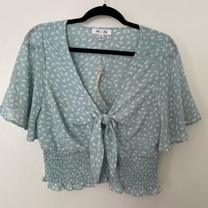 She + sky tie crop blouse